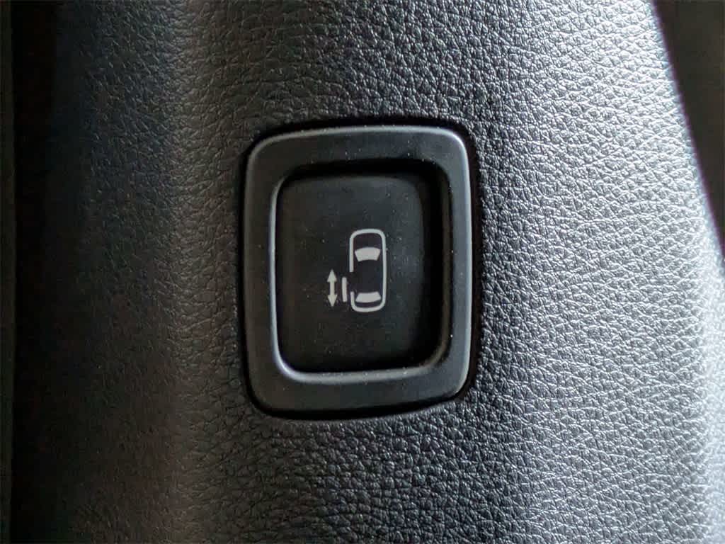 Thumbnail: 2024 Kia Carnival - 19