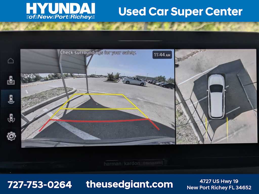 Thumbnail: 2023 Hyundai Santa Fe - 28