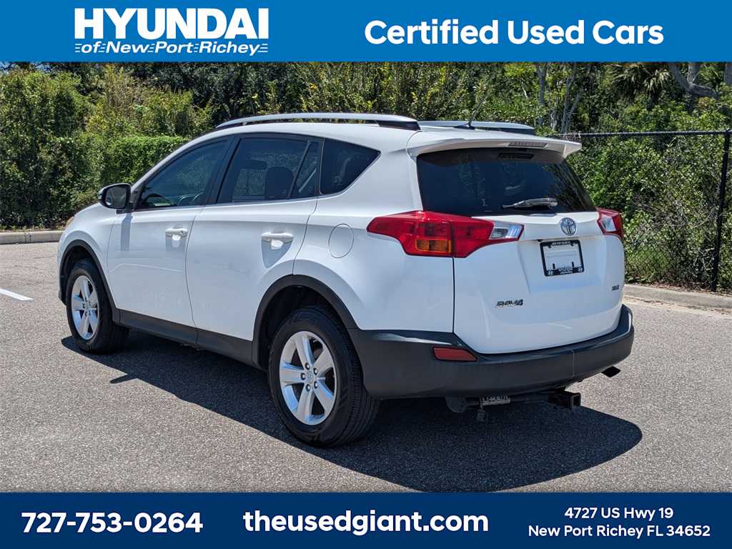 Thumbnail: 2014 Toyota RAV4 - 3