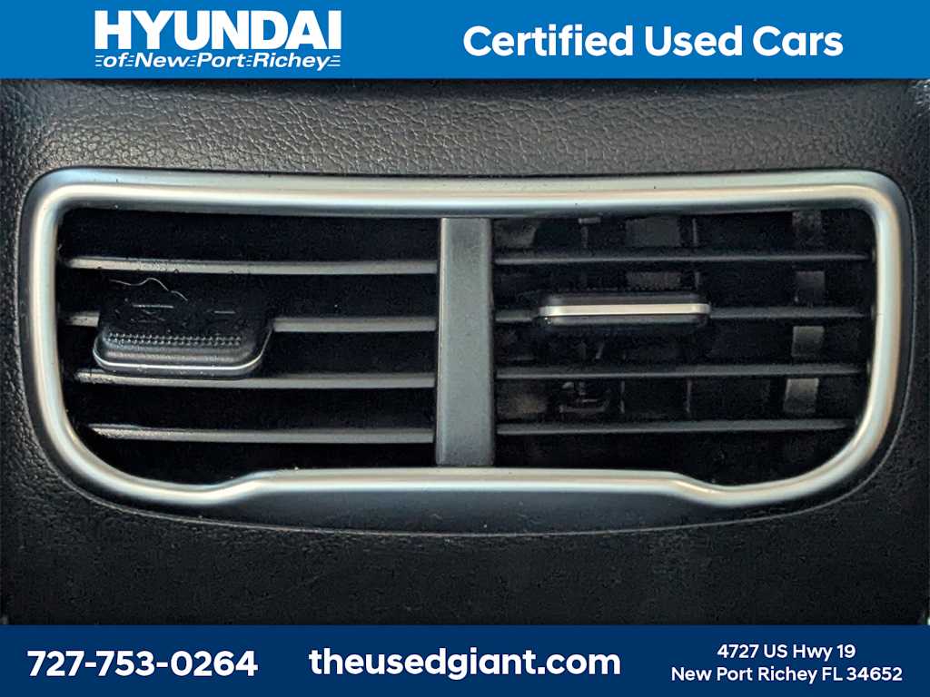 Thumbnail: 2021 Hyundai Santa Fe - 15