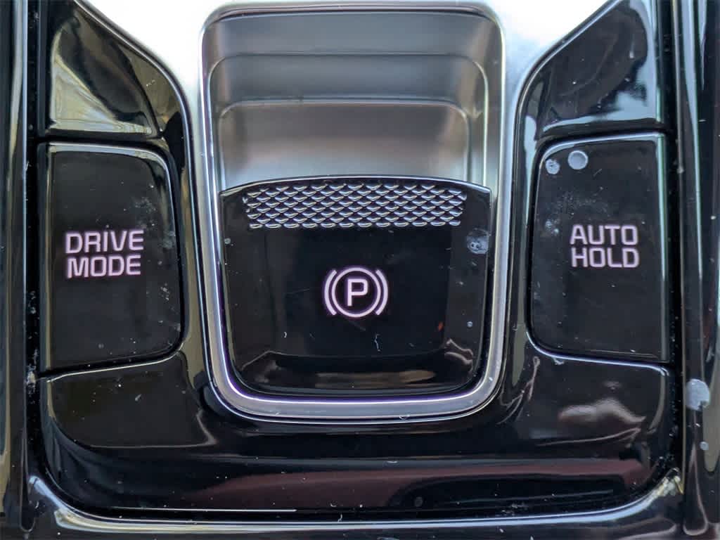 Thumbnail: 2023 Kia Carnival - 35