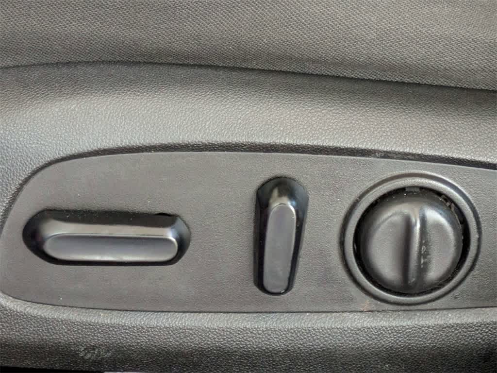 Thumbnail: 2020 Chevrolet Malibu - 19