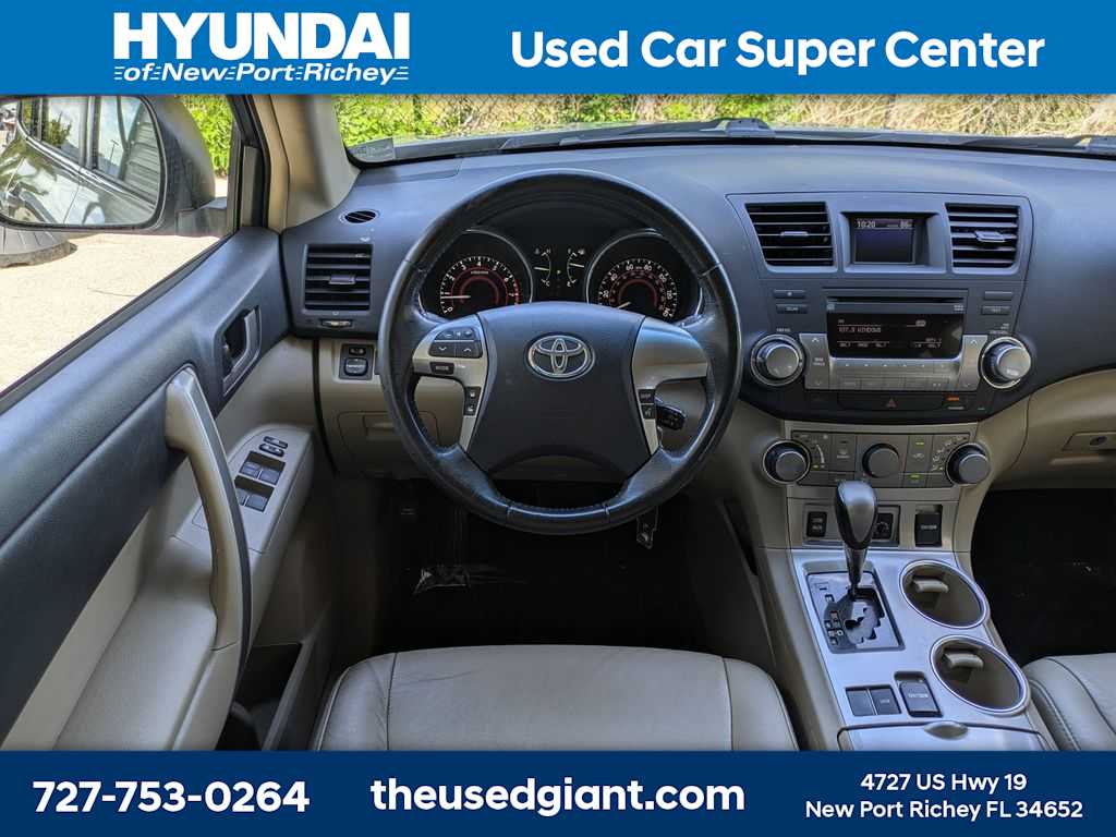 Thumbnail: 2011 Toyota Highlander - 21