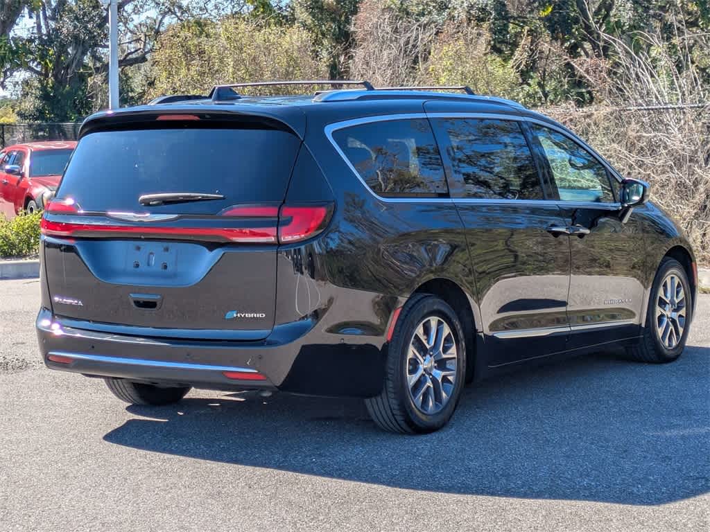 Thumbnail: 2022 Chrysler Pacifica - 5