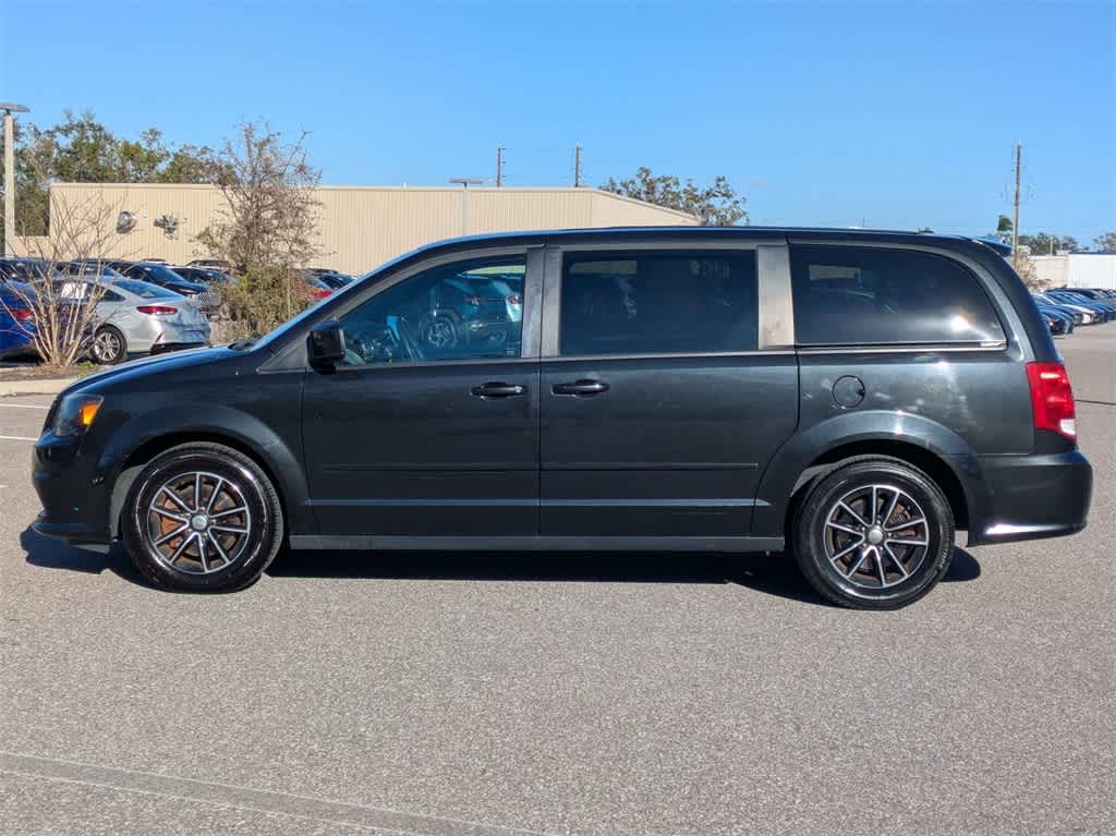 Thumbnail: 2015 Dodge Grand Caravan - 2