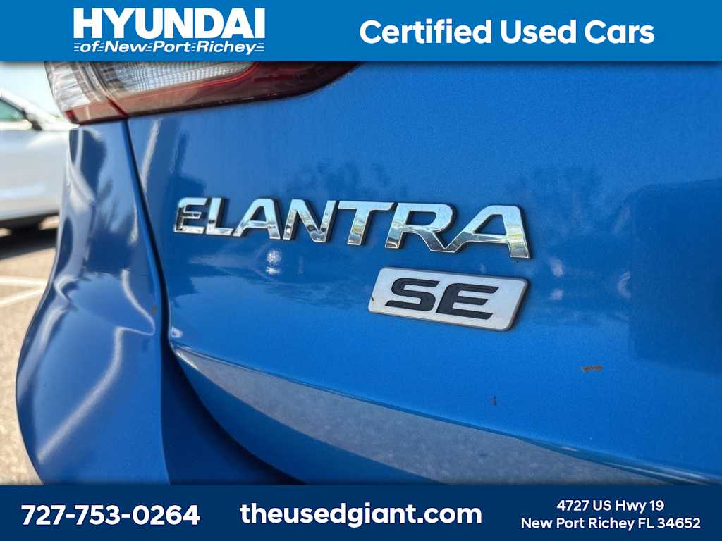 Thumbnail: 2017 Hyundai Elantra - 5