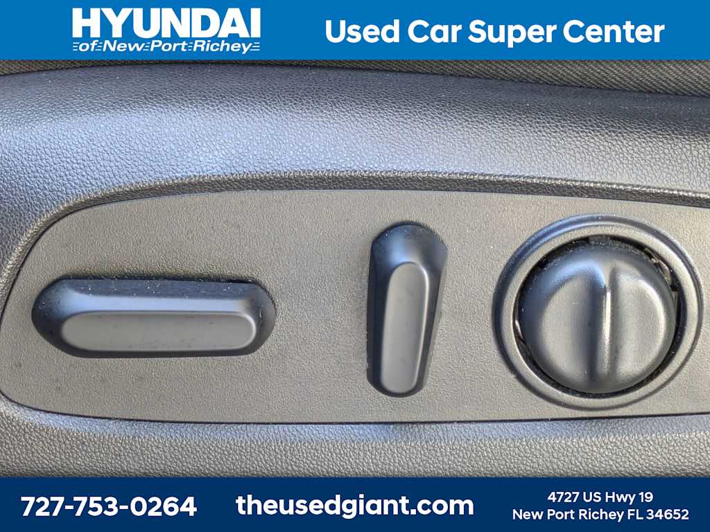 Thumbnail: 2018 Chevrolet Traverse - 27