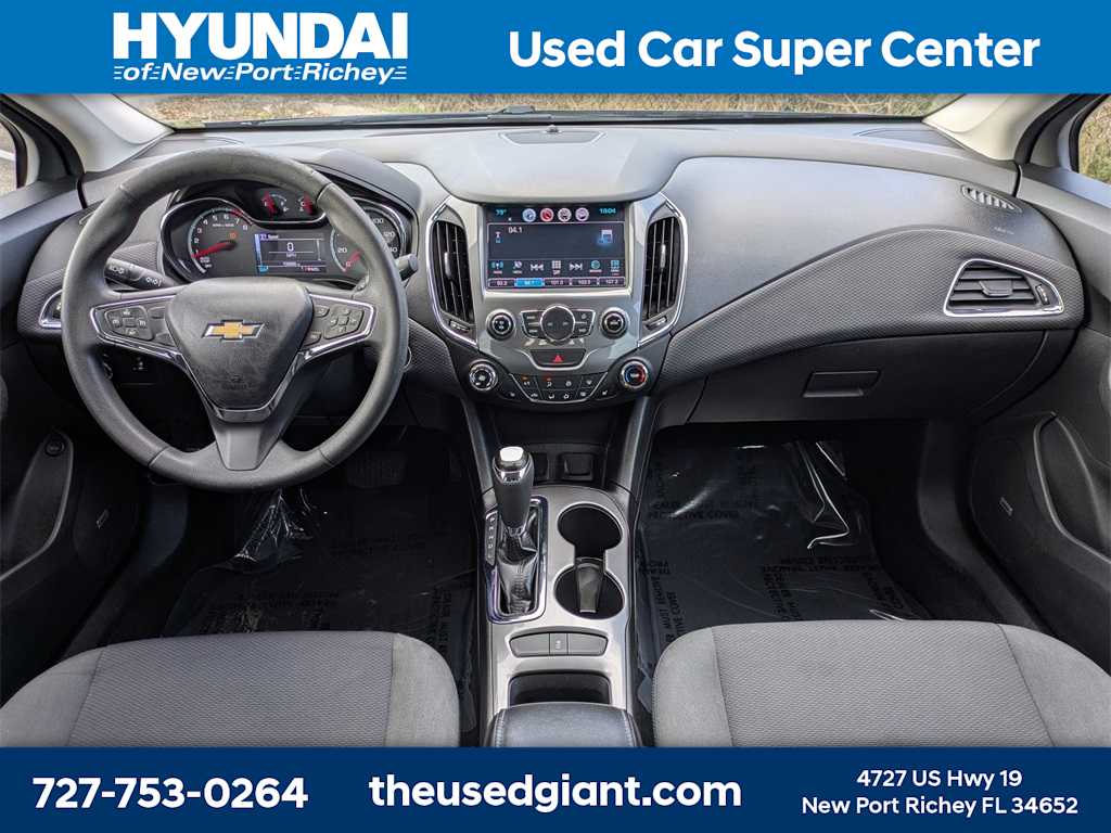 Thumbnail: 2017 Chevrolet Cruze - 16