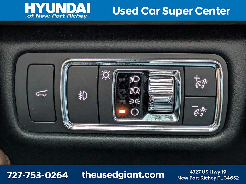 Thumbnail: 2021 Lincoln Aviator - 36