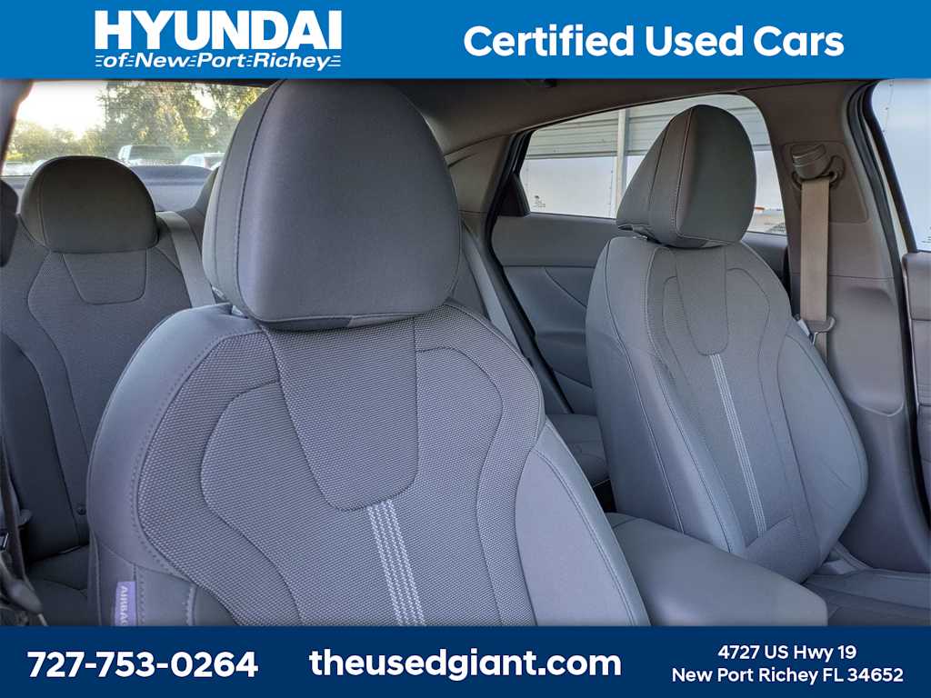 Thumbnail: 2021 Hyundai Elantra - 6