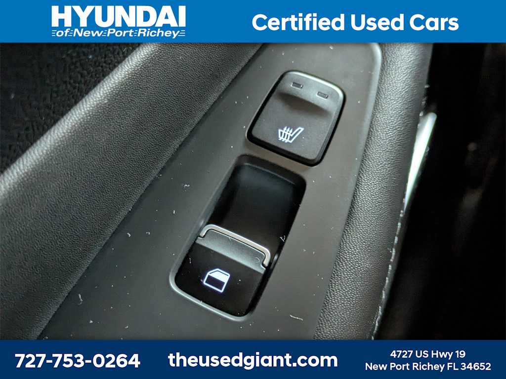 Thumbnail: 2023 Hyundai Santa Fe - 18