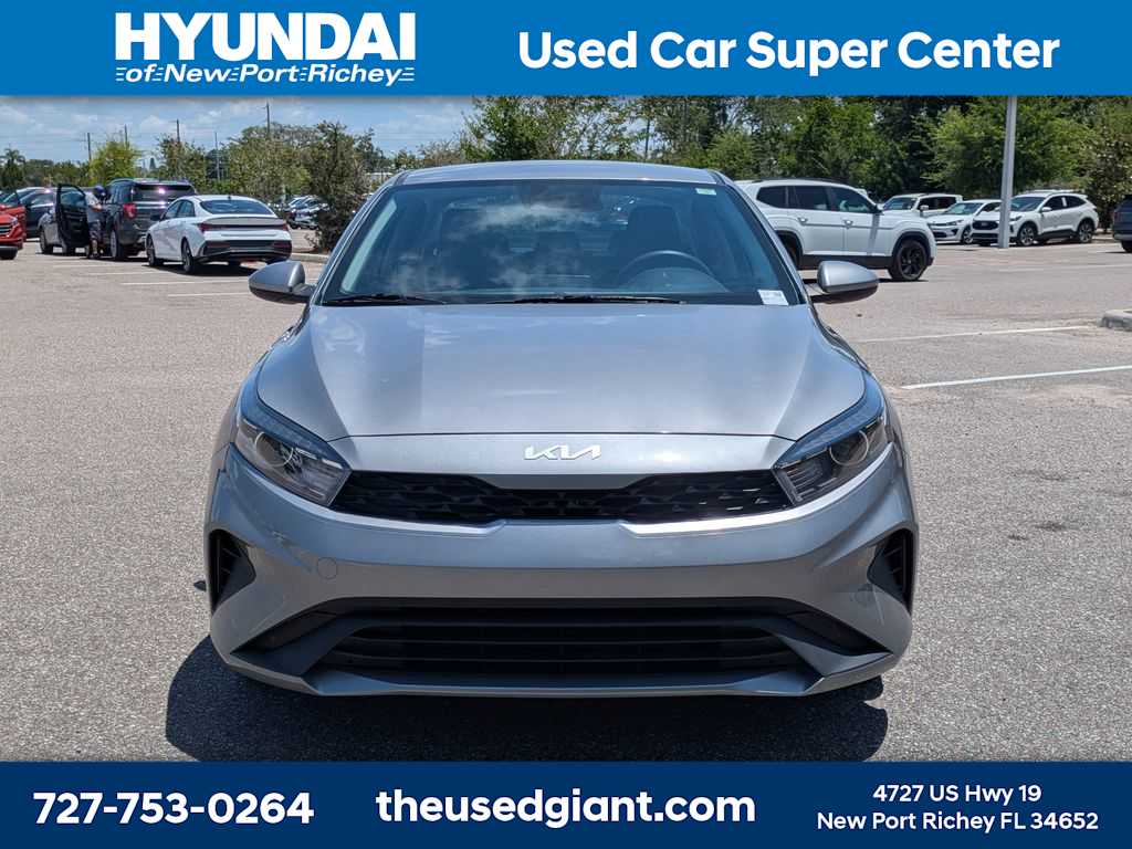 Thumbnail: 2024 Kia Forte - 8