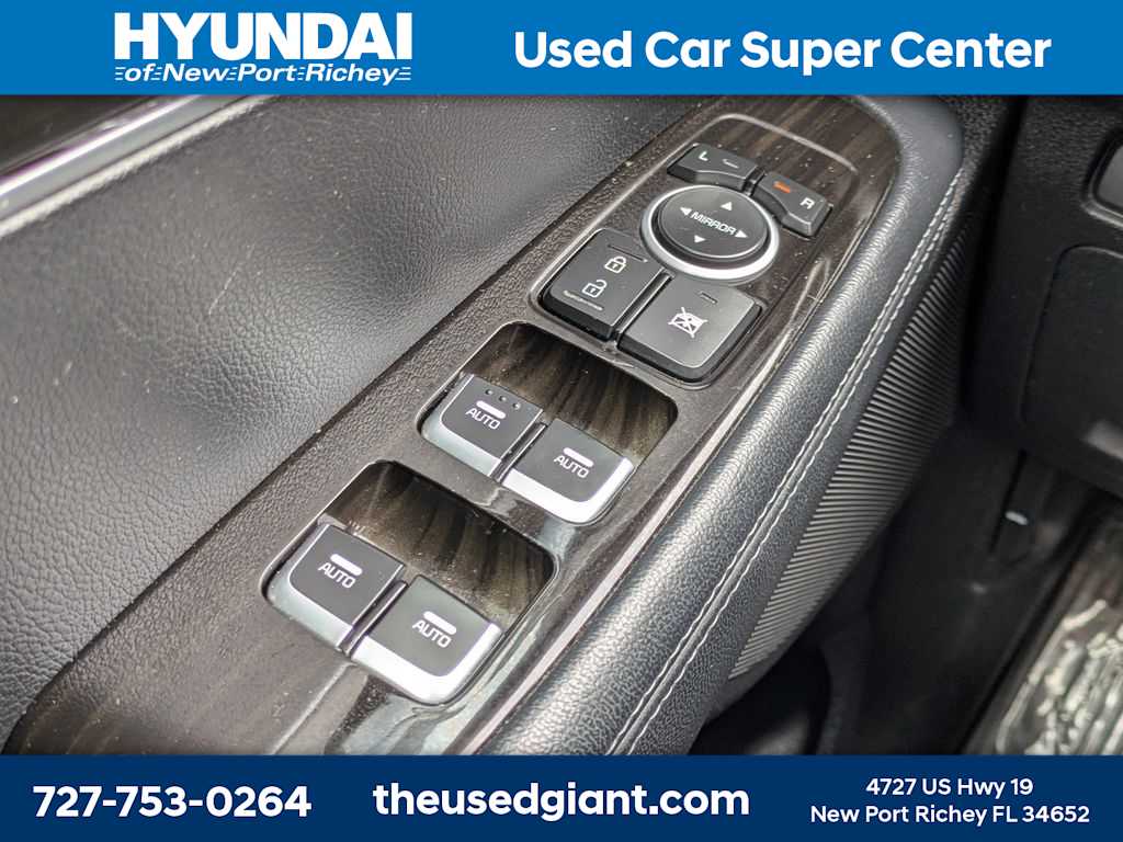 Thumbnail: 2019 Kia Sorento - 29