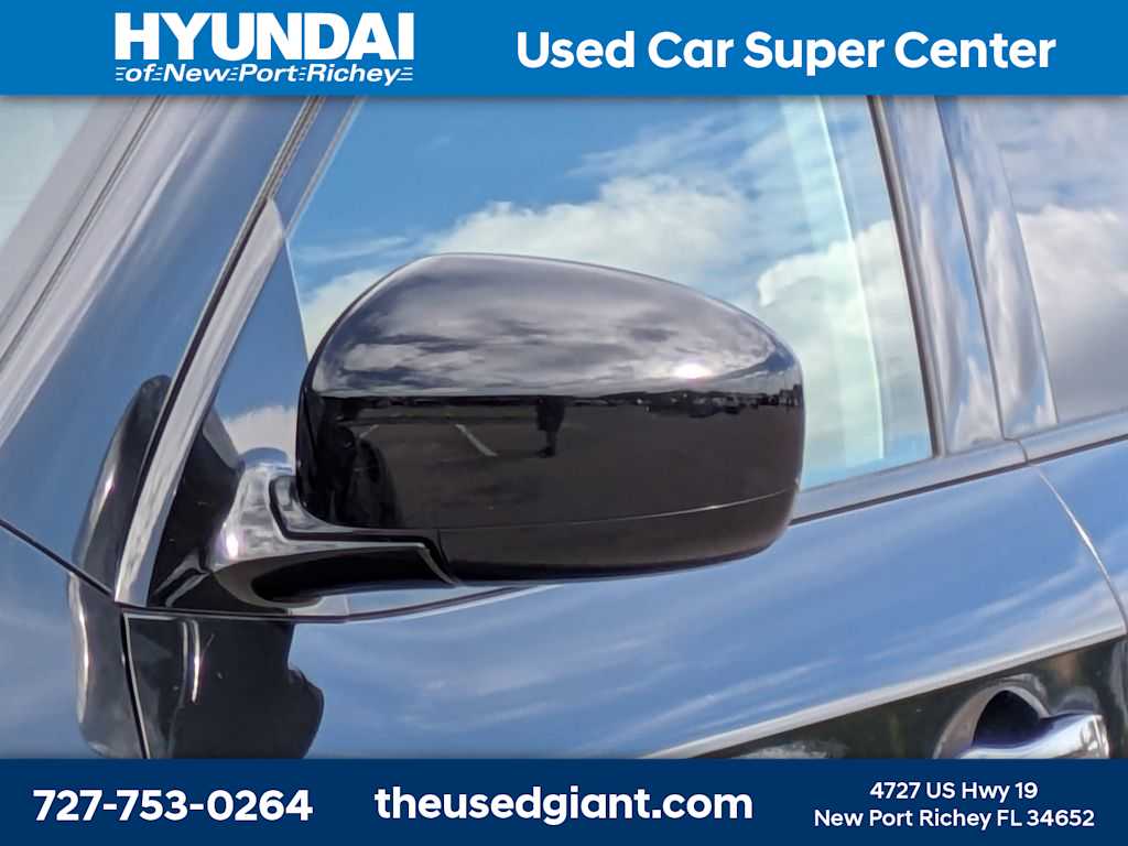 Thumbnail: 2015 Nissan Pathfinder - 11