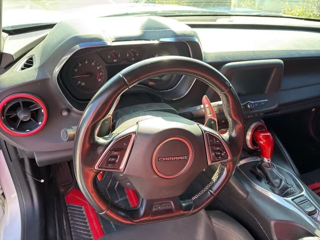 Thumbnail: 2017 Chevrolet Camaro - 9