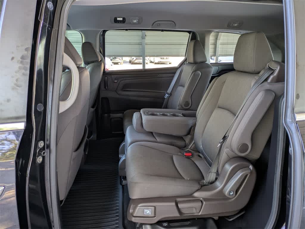 Thumbnail: 2018 Honda Odyssey - 16