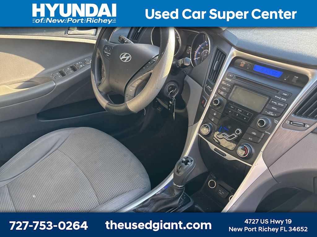 Thumbnail: 2013 Hyundai Sonata - 6