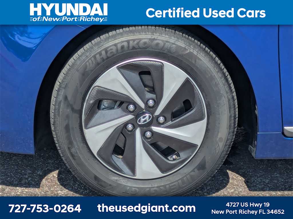 Thumbnail: 2019 Hyundai Ioniq - 11