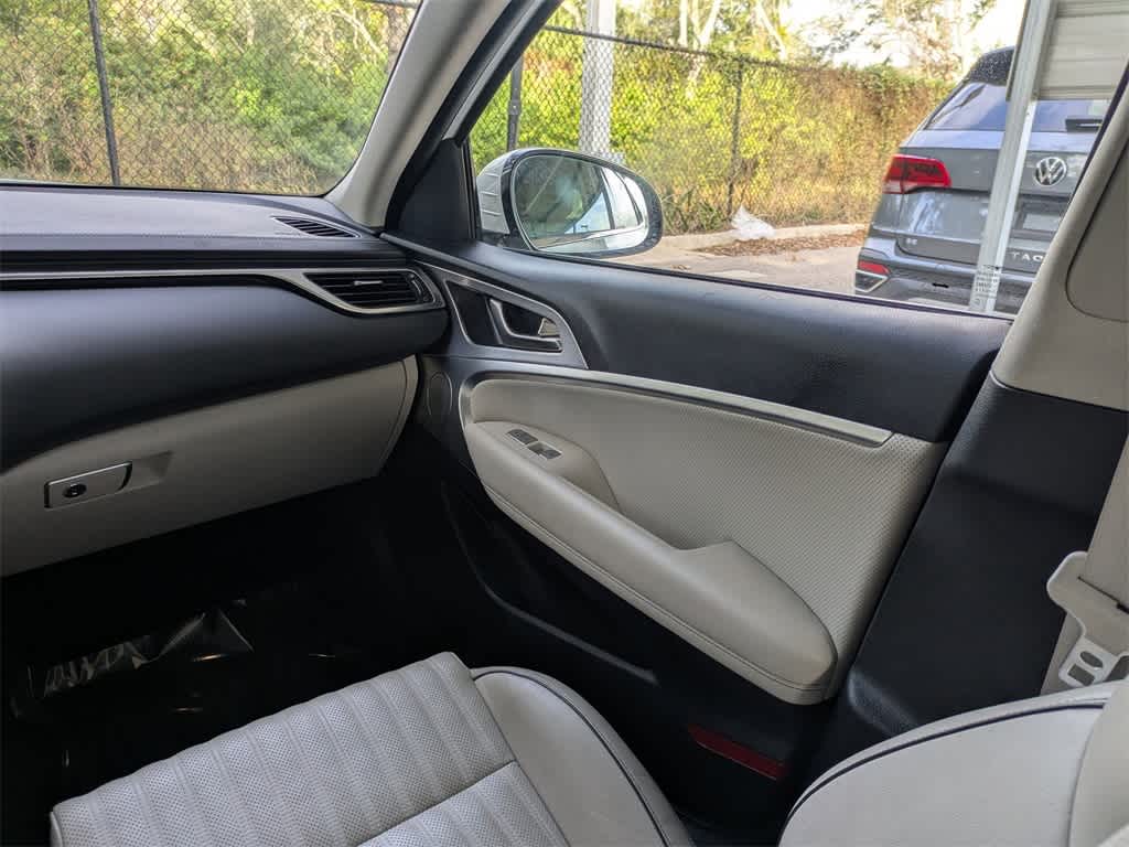 Thumbnail: 2020 Genesis G70 - 19