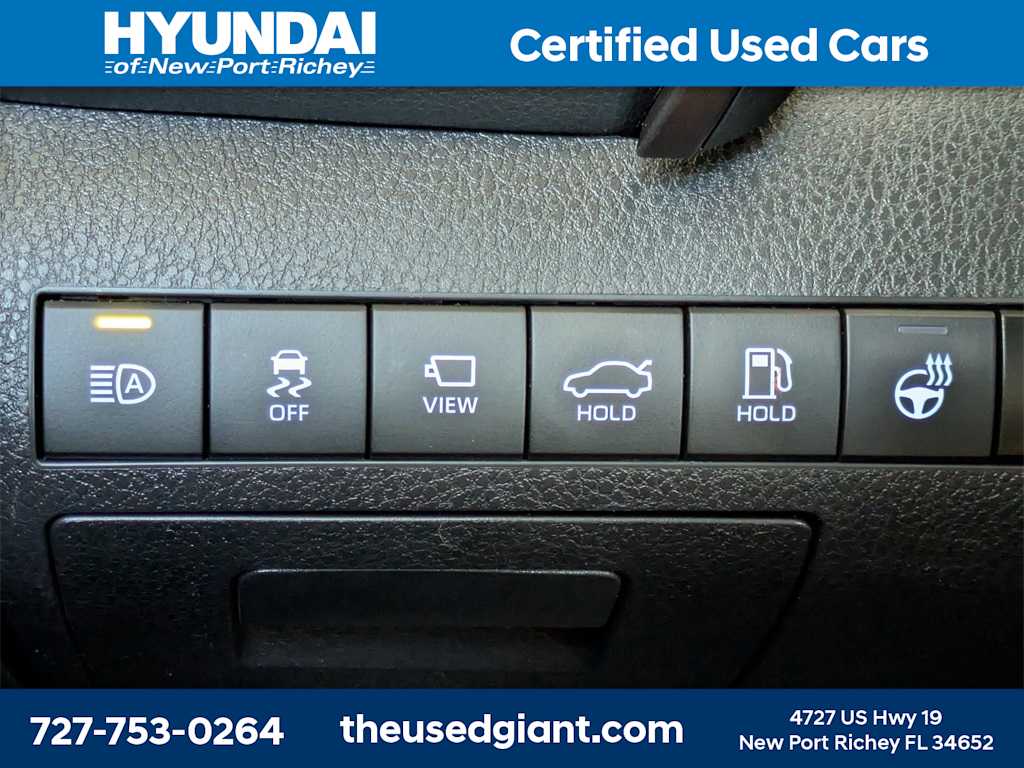 Thumbnail: 2022 Toyota Camry - 30