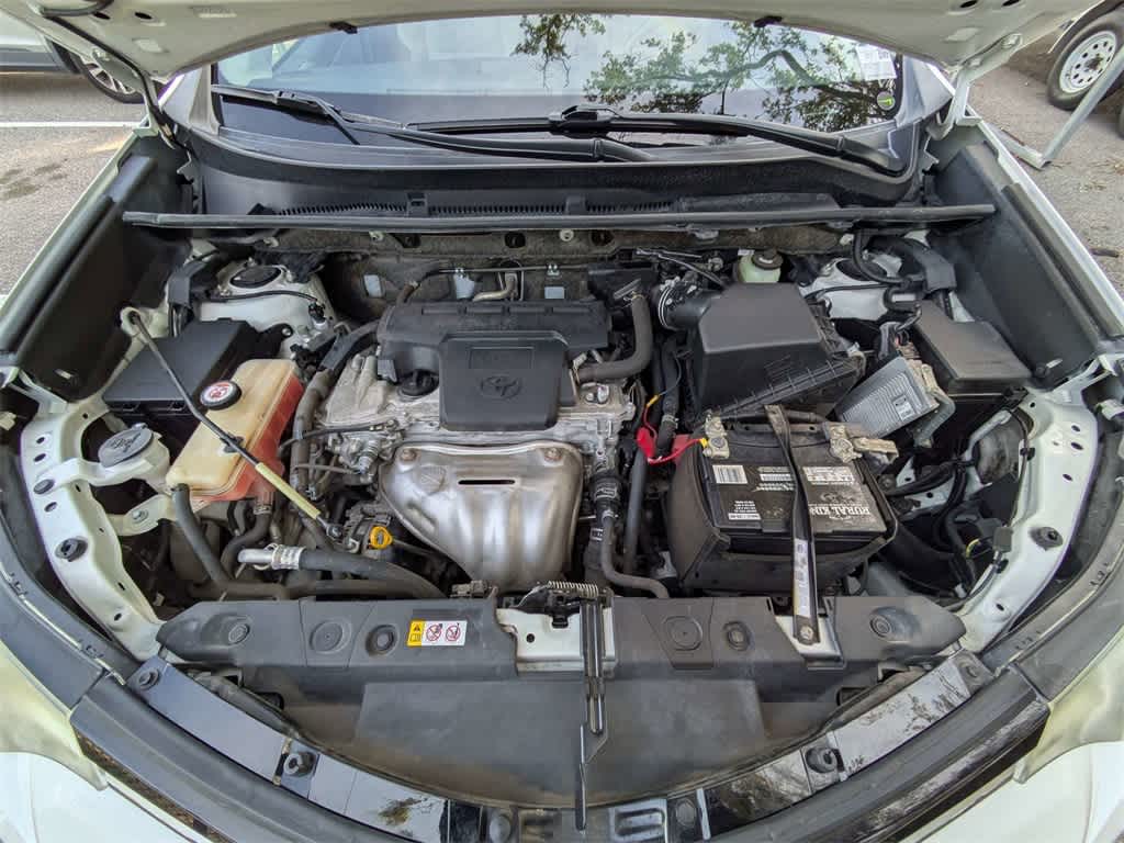 Thumbnail: 2018 Toyota RAV4 - 15