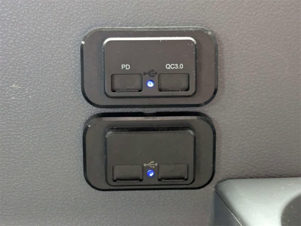 Thumbnail: 2018 Ford Transit Series - 20