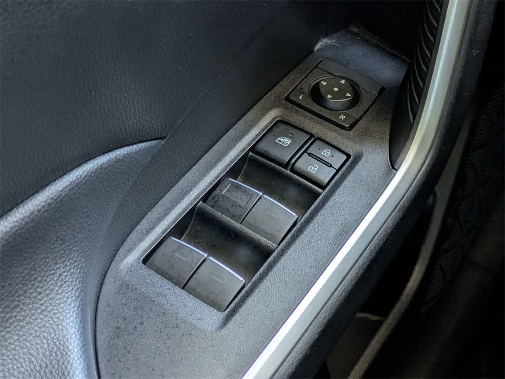 Thumbnail: 2022 Toyota RAV4 - 35