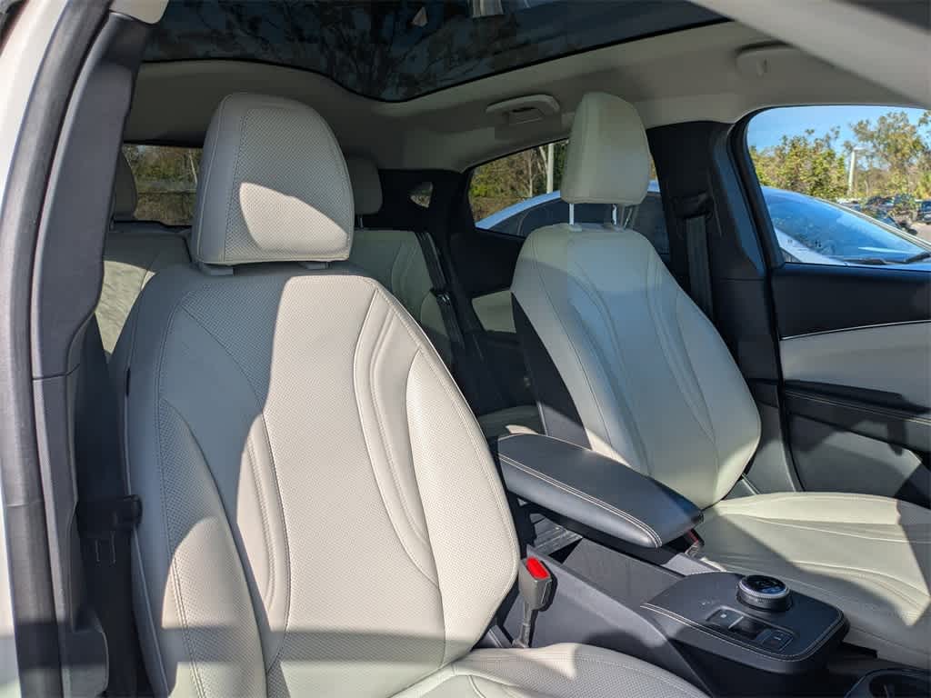 Thumbnail: 2021 Ford Mustang Mach-E - 9