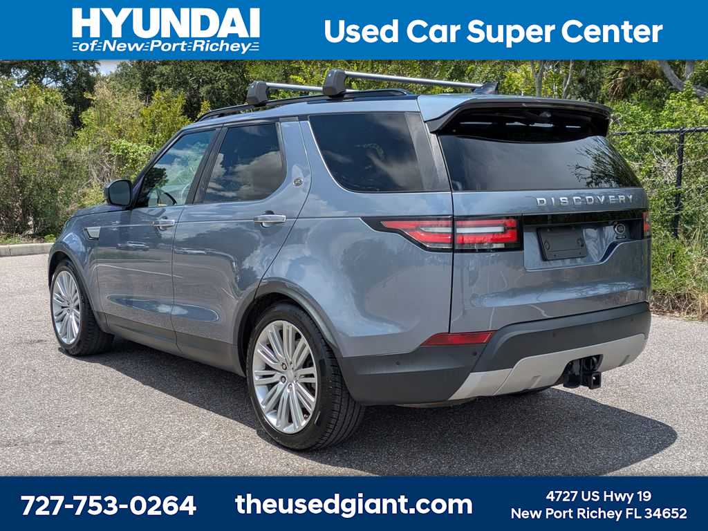 Thumbnail: 2018 Land Rover Discovery - 3
