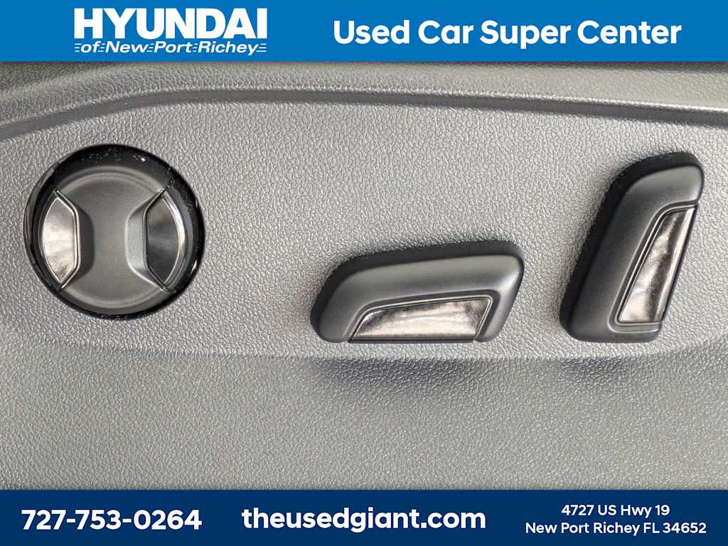 Thumbnail: 2022 Volkswagen Tiguan - 24