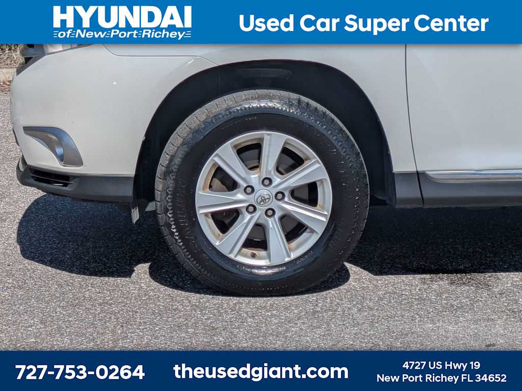 Thumbnail: 2011 Toyota Highlander - 10