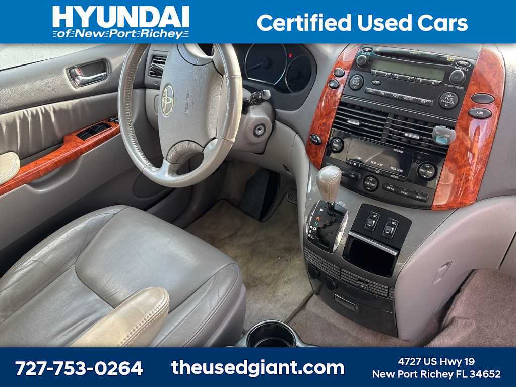 Thumbnail: 2009 Toyota Sienna - 6