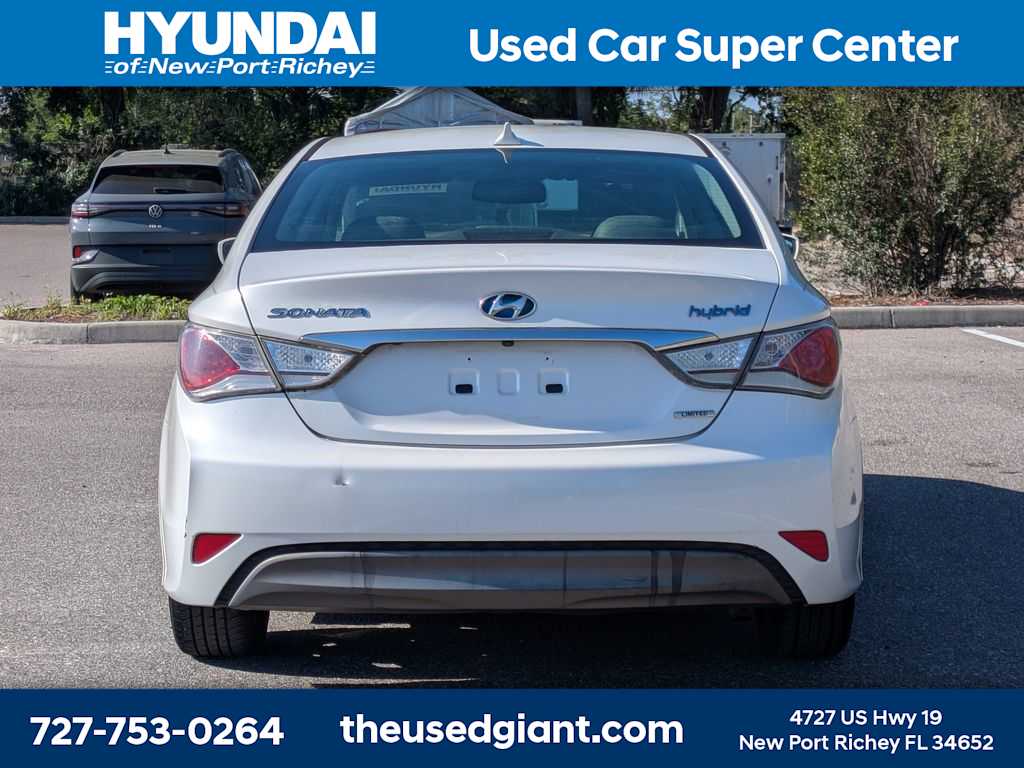 Thumbnail: 2013 Hyundai Sonata - 4