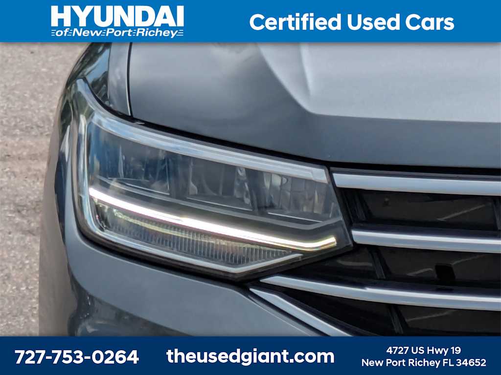 Thumbnail: 2022 Volkswagen Tiguan - 9
