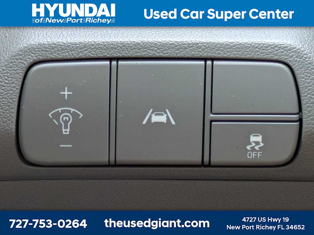 Thumbnail: 2023 Hyundai Elantra - 21