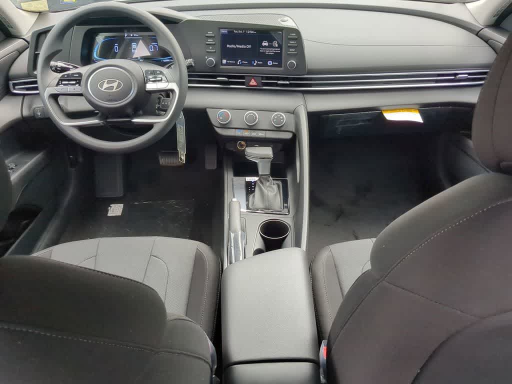 Thumbnail: 2025 Hyundai Elantra - 16