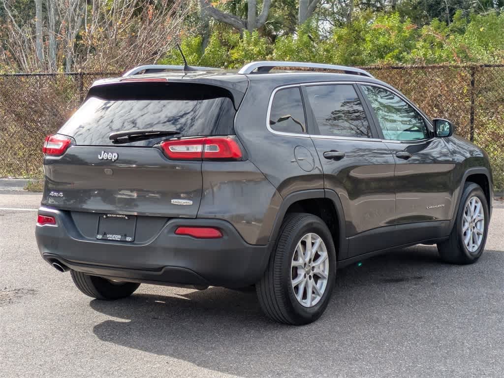 Thumbnail: 2016 Jeep Cherokee - 5