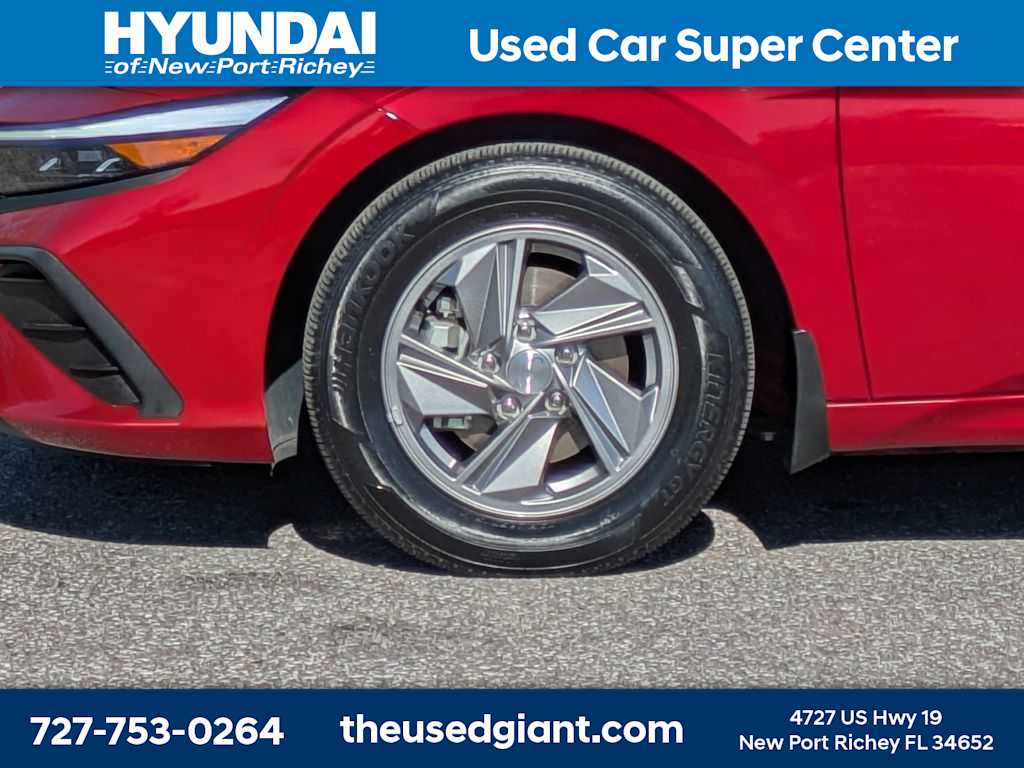 Thumbnail: 2025 Hyundai Elantra - 10