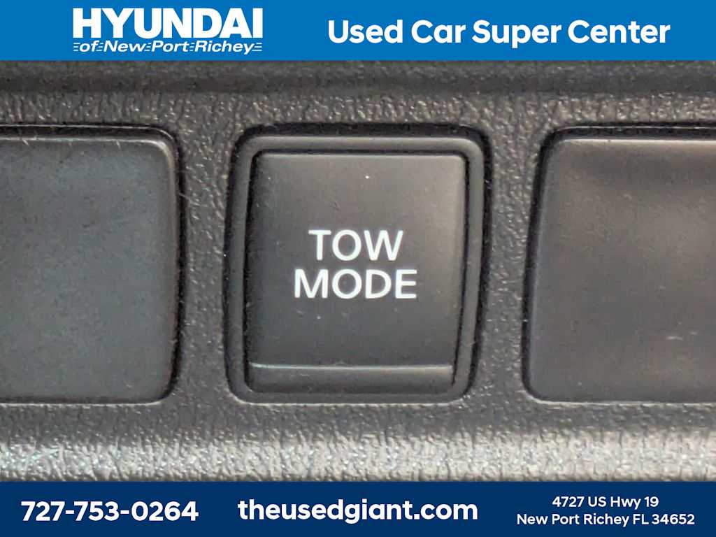 Thumbnail: 2015 Nissan Pathfinder - 28