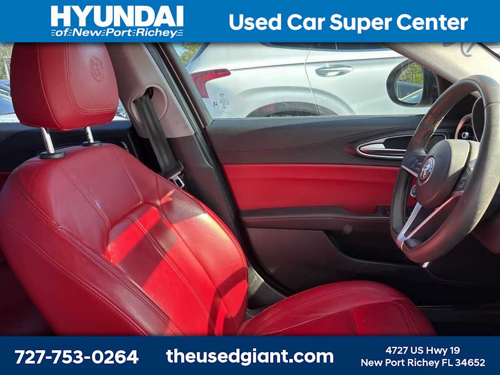 Thumbnail: 2019 Alfa Romeo Giulia - 7