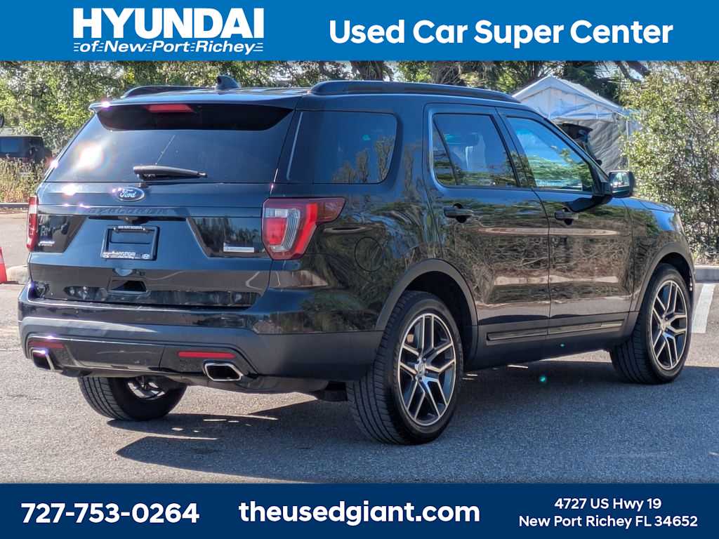 Thumbnail: 2016 Ford Explorer - 5