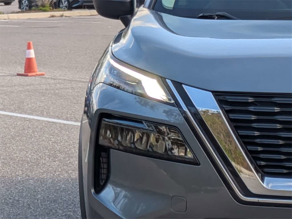 Thumbnail: 2021 Nissan Rogue - 9