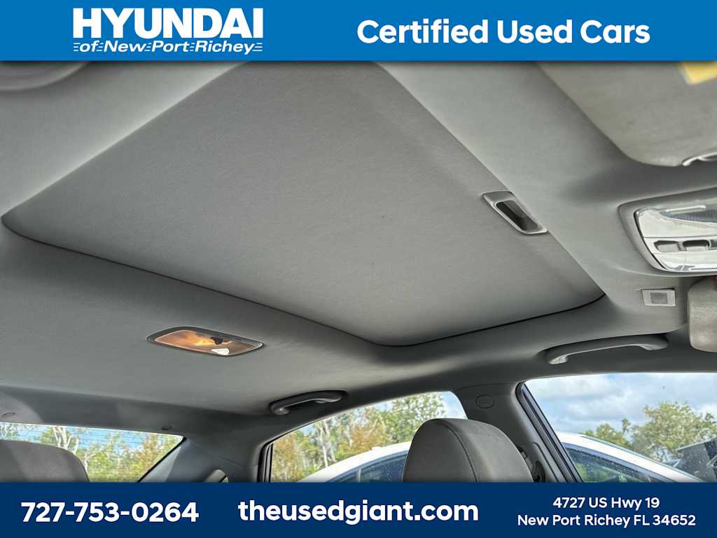 Thumbnail: 2010 Hyundai Elantra - 7