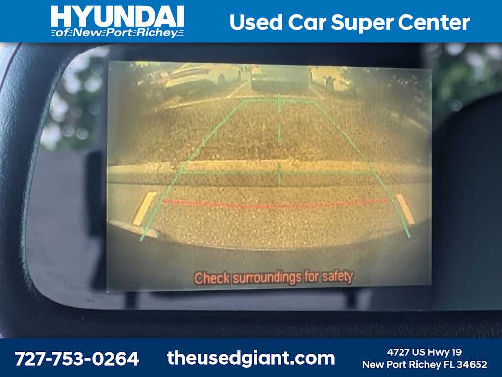 Thumbnail: 2012 Toyota Tacoma - 21