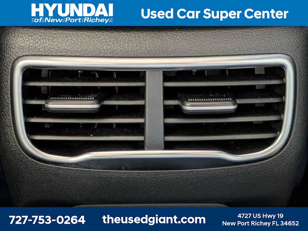 Thumbnail: 2023 Hyundai Santa Fe - 18