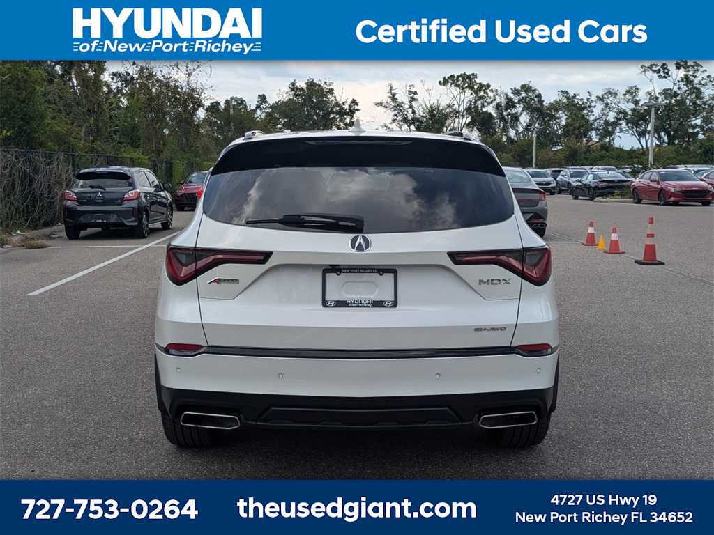 Thumbnail: 2022 Acura MDX - 4