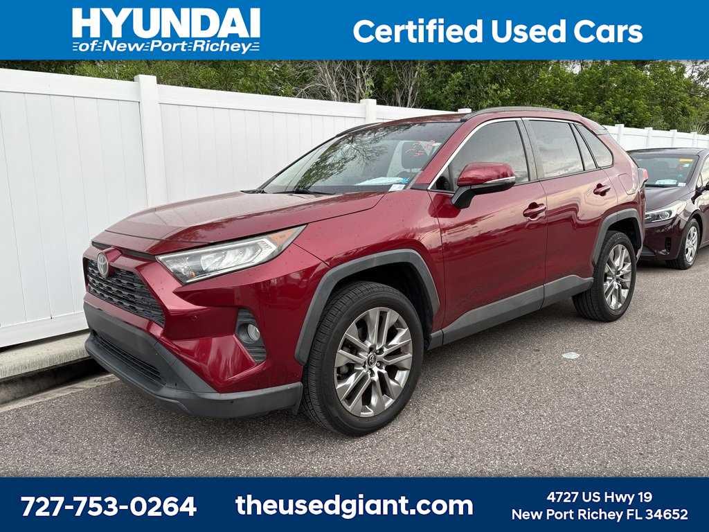 Thumbnail: 2019 Toyota RAV4 - 1