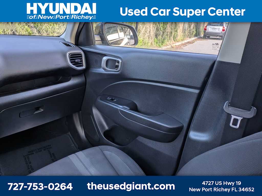 Thumbnail: 2023 Hyundai Venue - 17