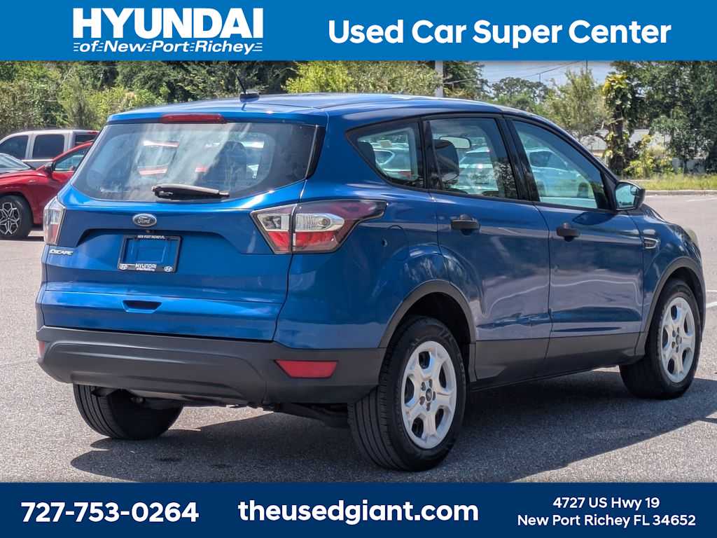Thumbnail: 2017 Ford Escape - 4