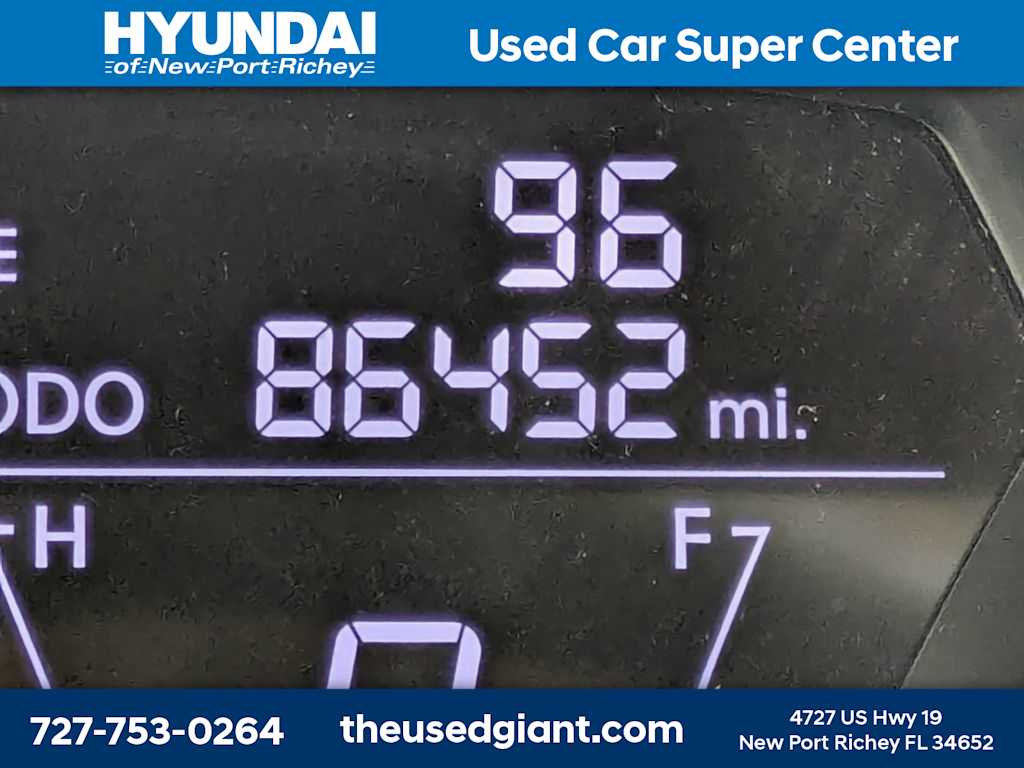 Thumbnail: 2013 Hyundai Elantra - 28
